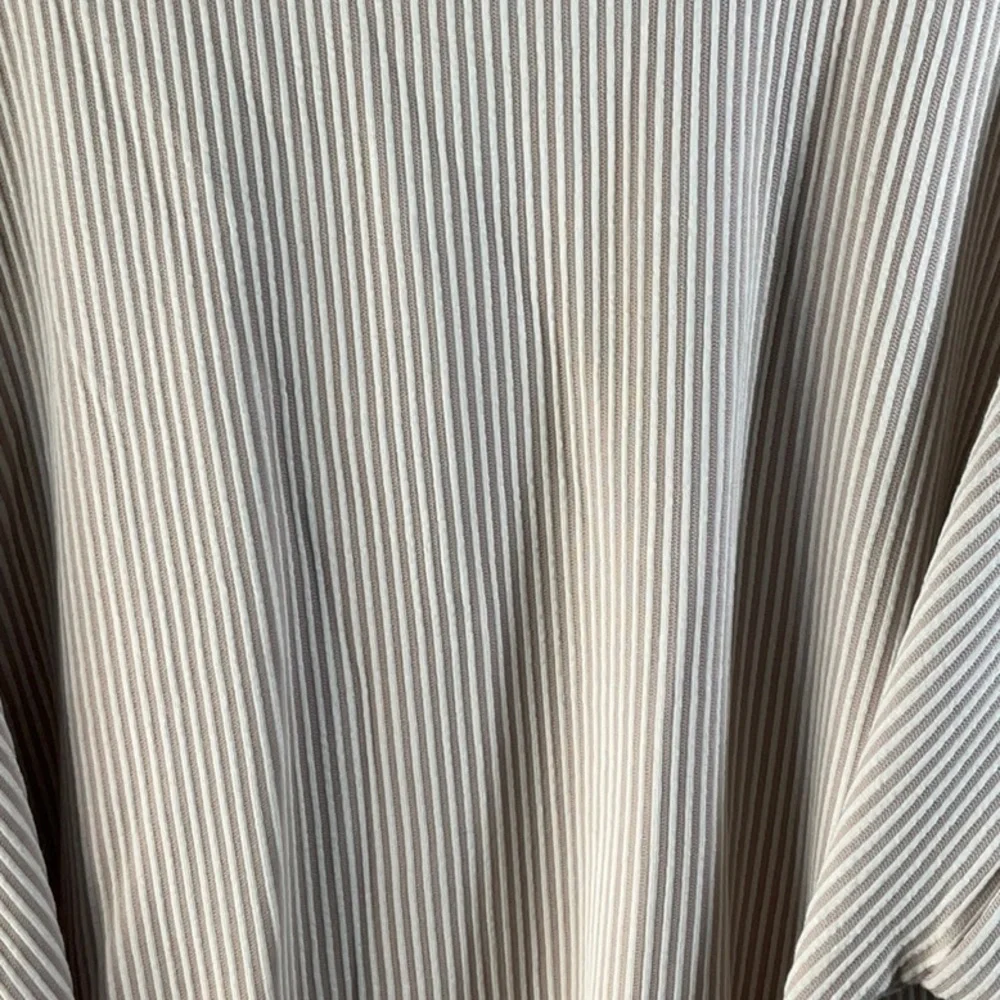 Express Tan and White Top with Tie Size Large - Picture 2 of 6